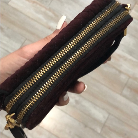 Vera Bradley all in one cross body wallet - Picture 2 of 3